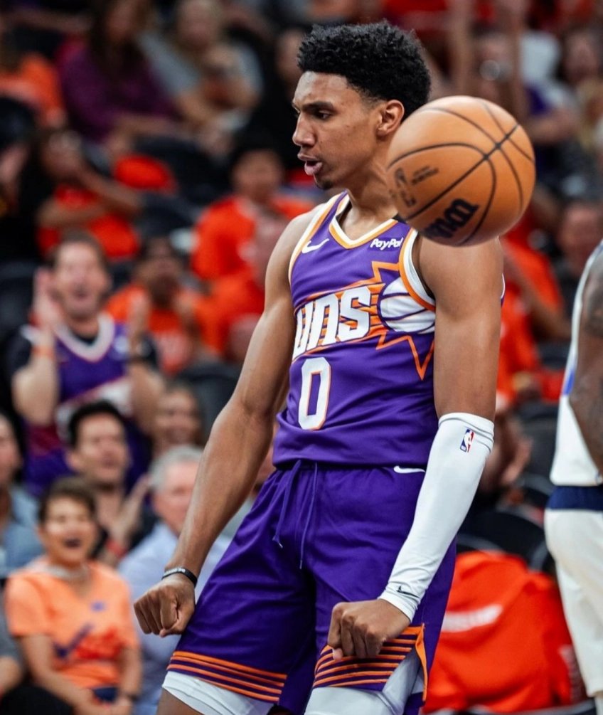 冲刺阶段体能课后，菲尼克斯太阳主帅复盘备战英超，话题不断，身体对抗强度拉满的简单介绍