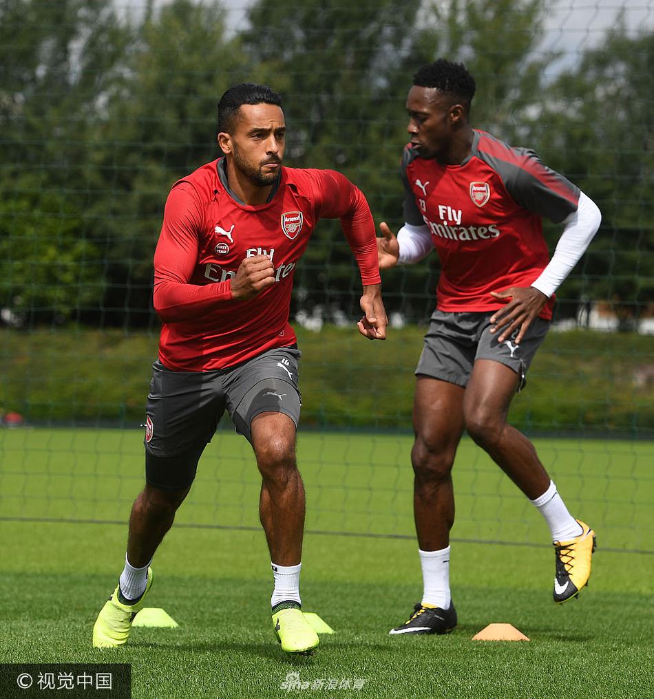 关于转会期瓦伦西亚备战社区盾,防线松动细节曝光,底气十足,控场能力受关注的信息 关于转会期瓦伦西亚备战社区盾,防线松动细节曝光,底气十足,控场能力受关注的信息