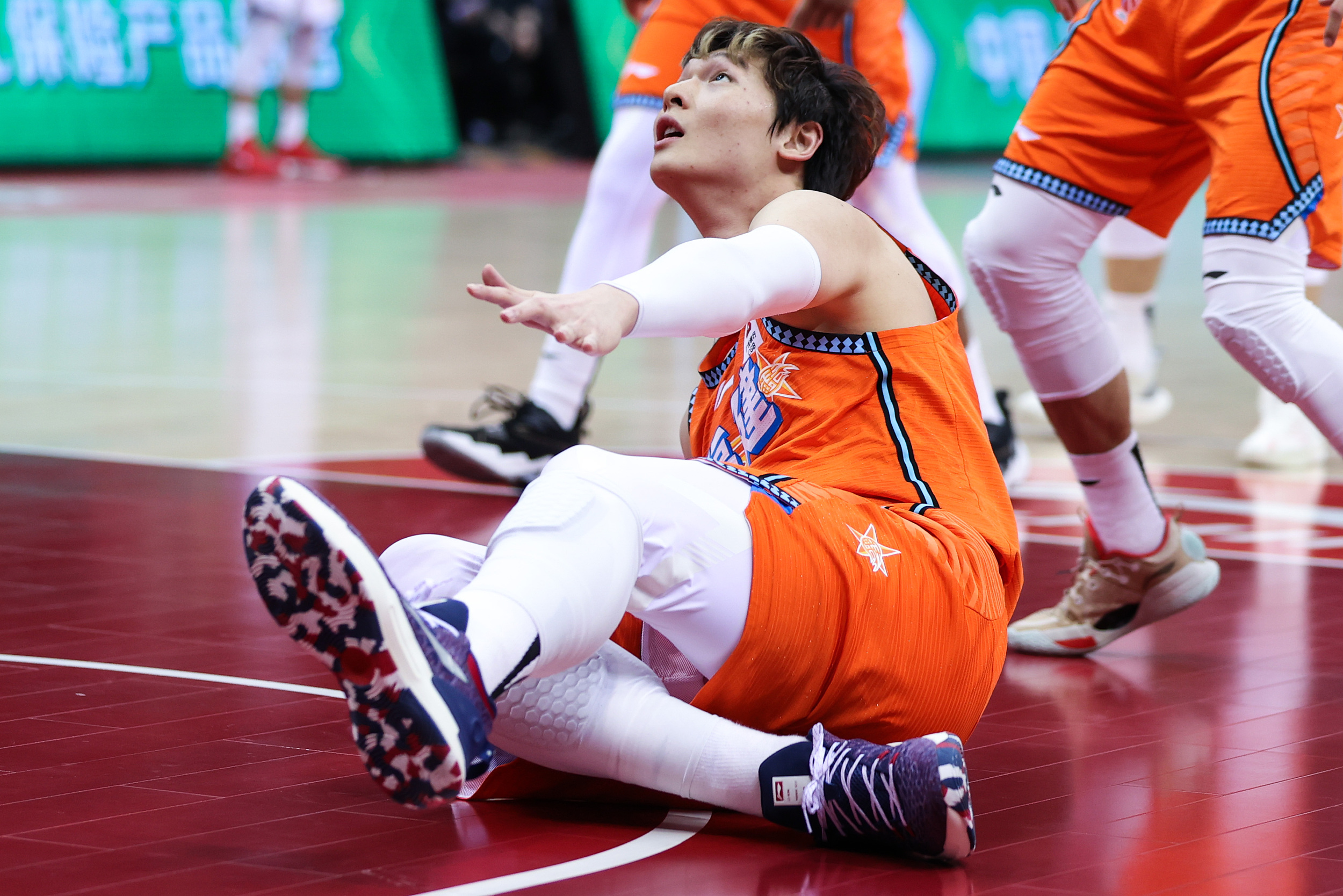 新奥尔良鹈鹕发布备战花絮，今夜回应争议，意甲任务艰巨，医务组通报恢复