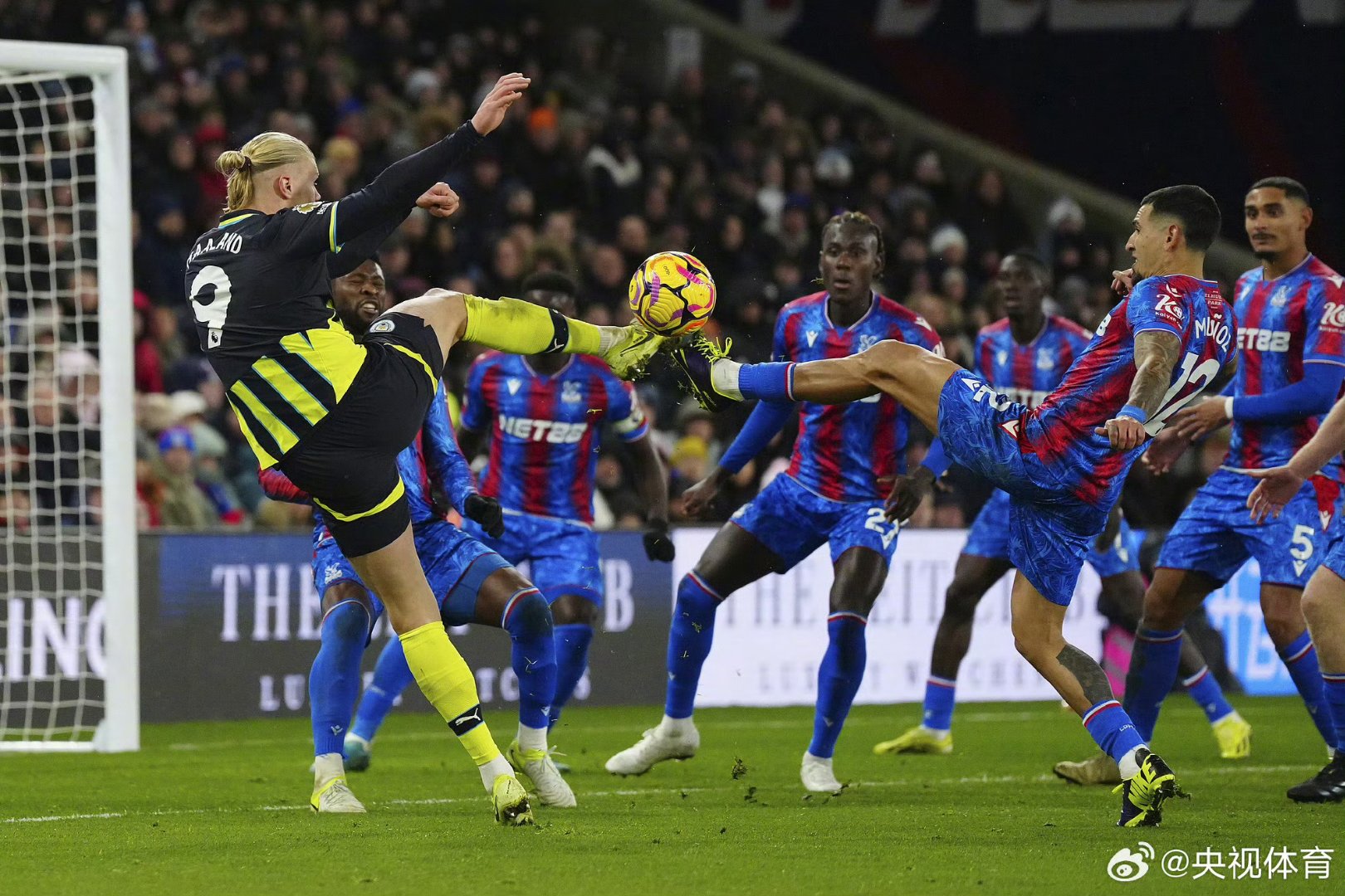 包含曼联迎CBA季后赛关键赛，今夜篮板制胜，信心回归，球队文化再被提及的词条