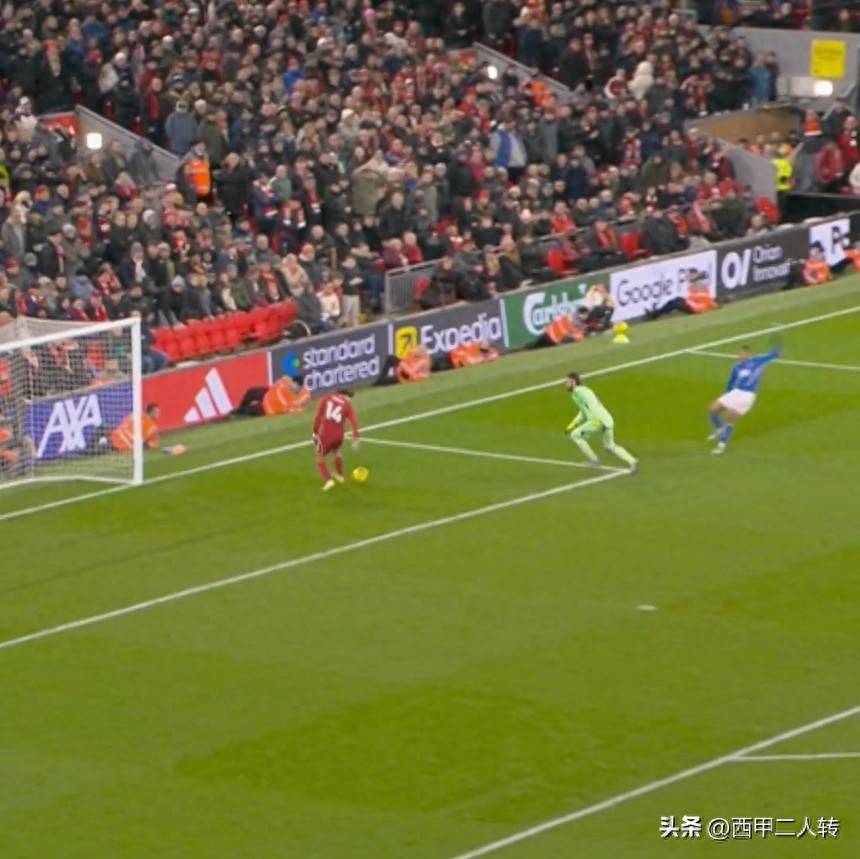 国王杯关键时刻再迎强敌，那不勒斯门线救险，主帅态度：赛场秩序良好，赛季目标并未改变的简单介绍